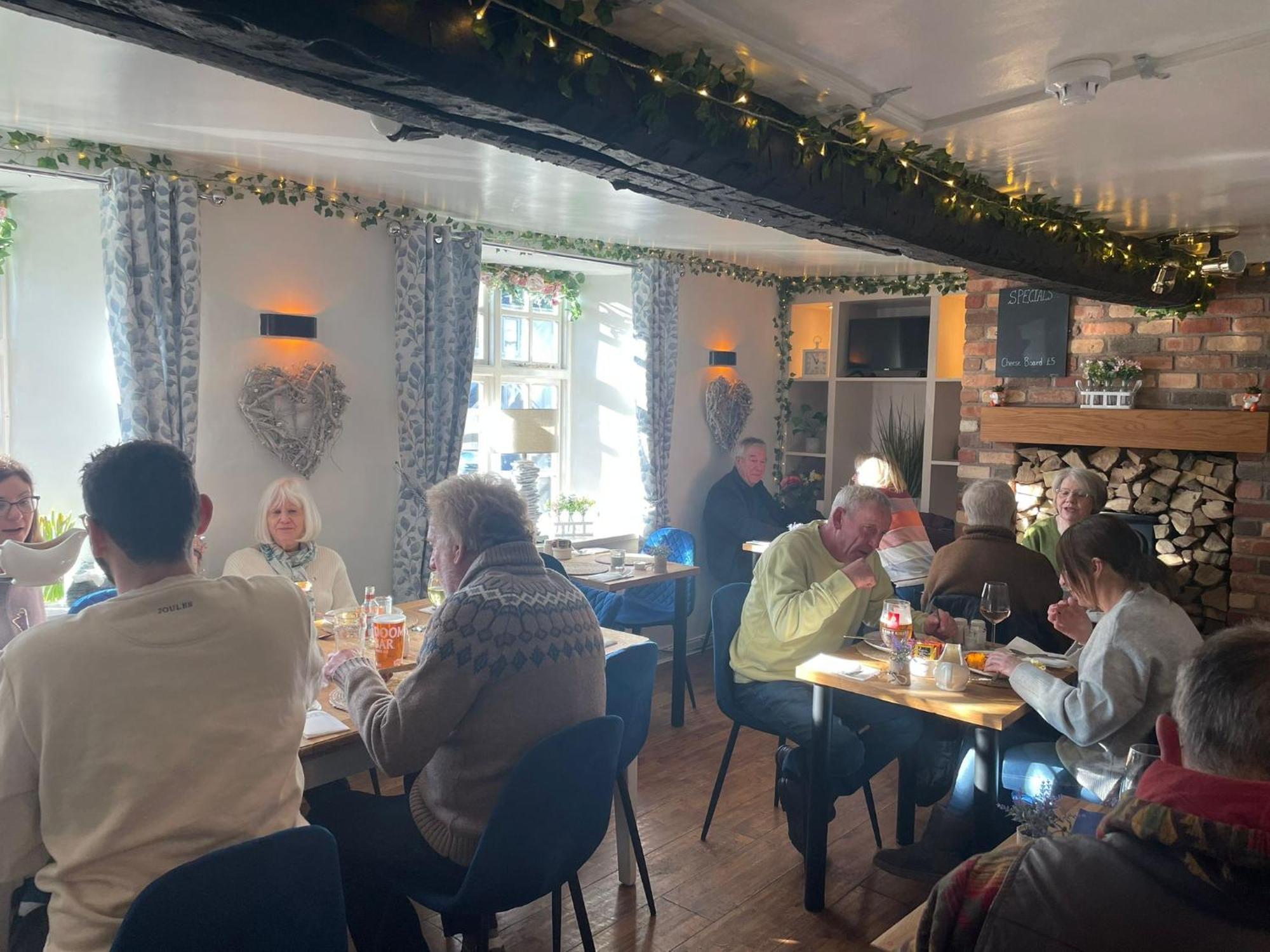 The Fox Inn, Wilbarston Extérieur photo